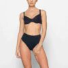 SMOOTHING INTIMATES UFOREDE HELDÆKKENDE BH