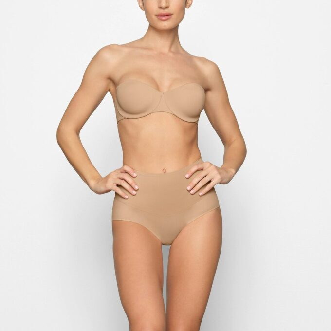 SMOOTHING INTIMATES UFOREDE STROPLØS BH