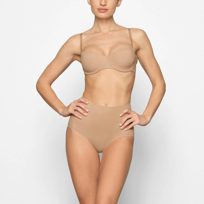 SMOOTHING INTIMATES UFOREDE STROPLØS BH