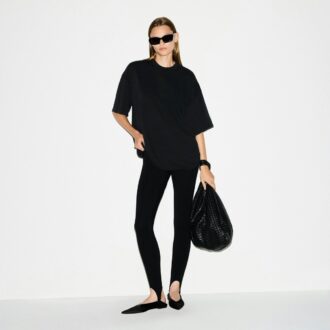 T-SHIRT I KRAFTIGT BOMULD I OVERSIZED