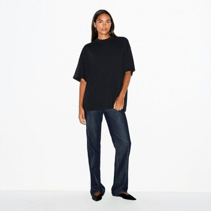 T-SHIRT I KRAFTIGT BOMULD I OVERSIZED