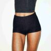 THE ESSENTIAL COLLECTION HØJTALJEDE HOTTESHORT
