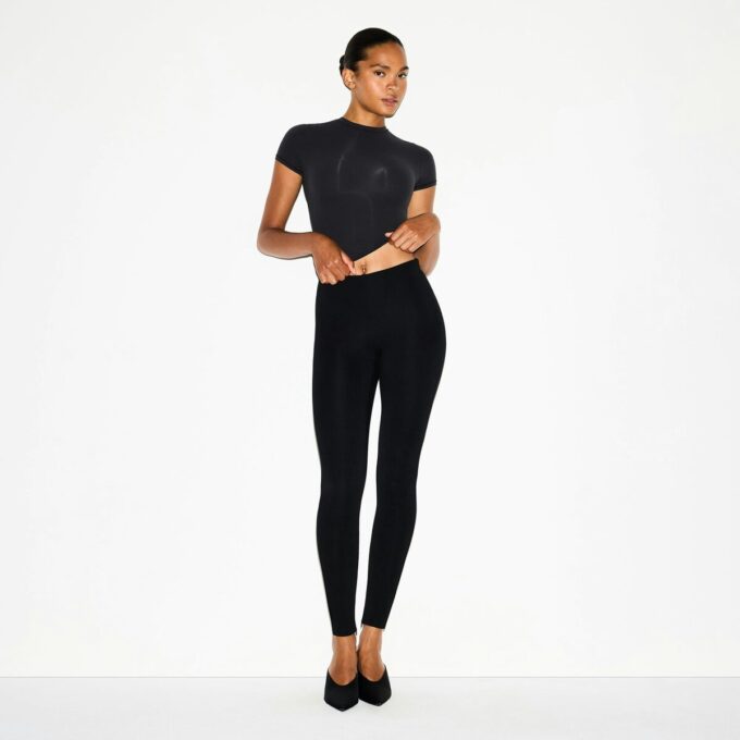 THE ESSENTIAL COLLECTION HØJTALJEDE LEGGINGS