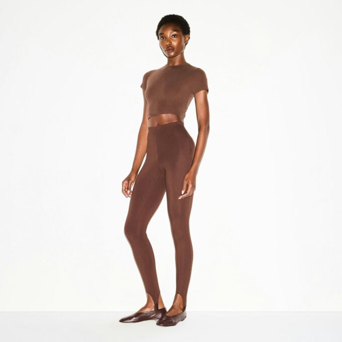 THE ESSENTIAL COLLECTION HØJTALJEDE STIRRUP LEGGINGS