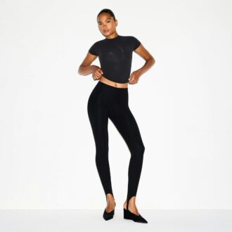 THE ESSENTIAL COLLECTION HØJTALJEDE STIRRUP LEGGINGS