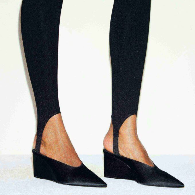 THE ESSENTIAL COLLECTION HØJTALJEDE STIRRUP LEGGINGS