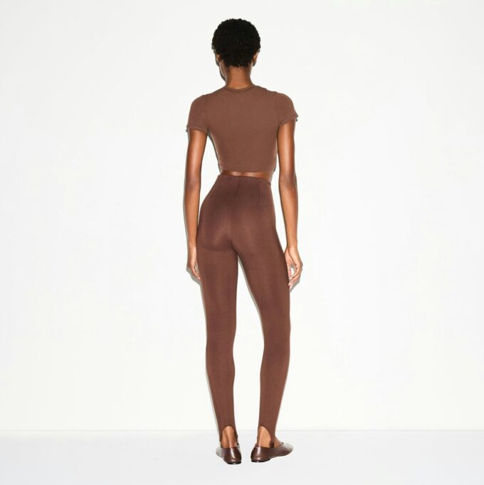THE ESSENTIAL COLLECTION HØJTALJEDE STIRRUP LEGGINGS