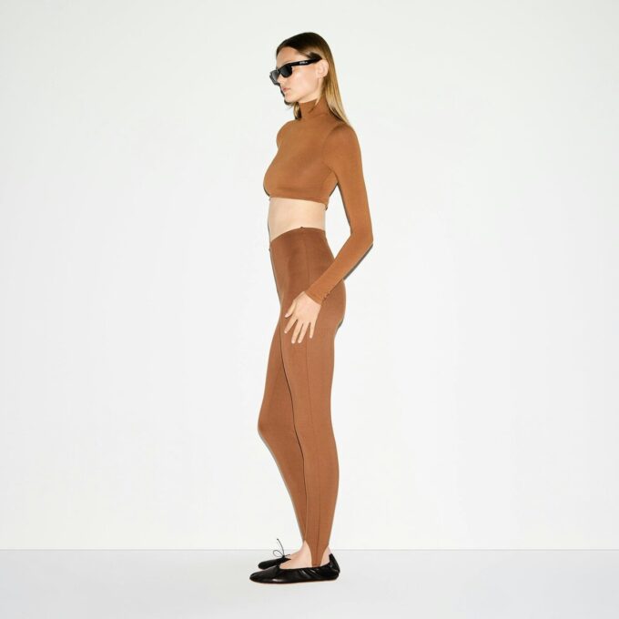 THE ESSENTIAL COLLECTION HØJTALJEDE STIRRUP LEGGINGS