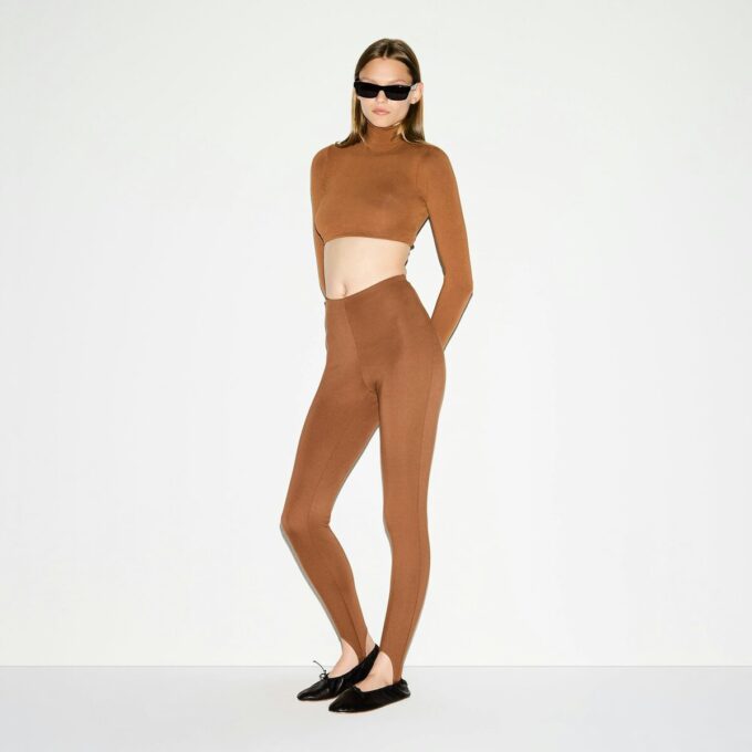THE ESSENTIAL COLLECTION HØJTALJEDE STIRRUP LEGGINGS