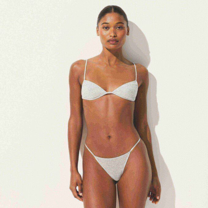 TRANSPARENT RIBBEDE SKIMPIGE TREKANTE BRALETTE
