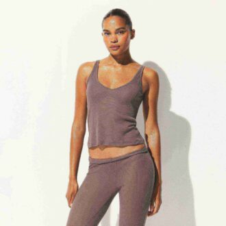 TRANSPARENT RIBBEDE V-HALS TOP