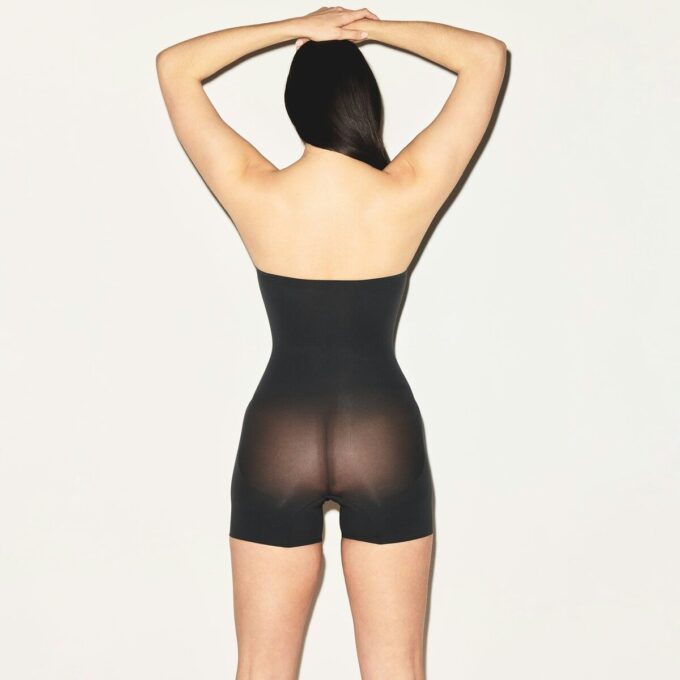 TRANSPARENT SØMLØS STROPLØS SHORTIE BODYSUIT