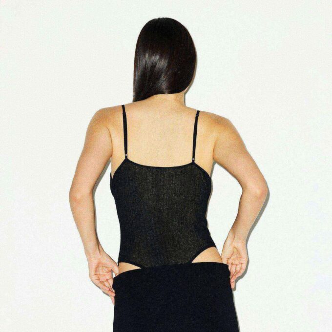 TRANSPARENT STRIKKET CAMI-BODYSUIT