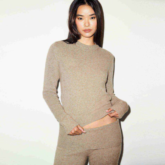 ULD CASHMERE TRØJE MED CREWNECK-HALS