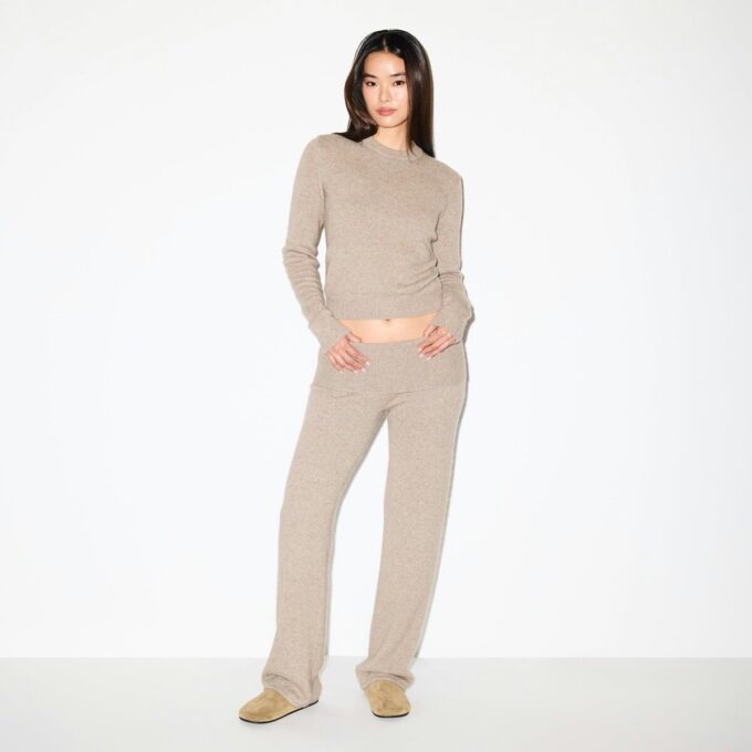 ULD CASHMERE TRØJE MED CREWNECK-HALS