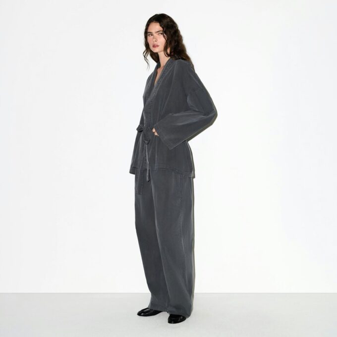VÆVET LOUNGE OVERSIZED WRAP TOP